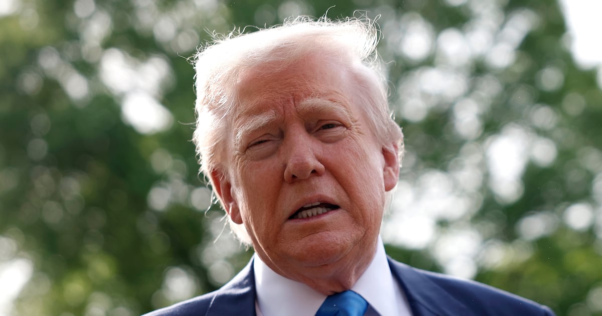 Tourists From Trump’s Trade War Targets Are Shunning the U.S.