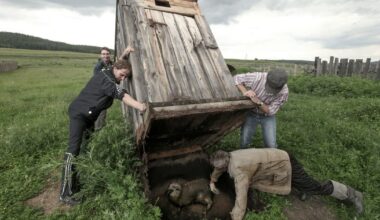 Russia is Struggling with a Shitty Problem. Literally. Russia is Struggling with a Shitty Problem. Literally. 30,000,000 people in Russia are not connected to centralized sewage systems –despite living in the digital age and in an allegedly developed country.