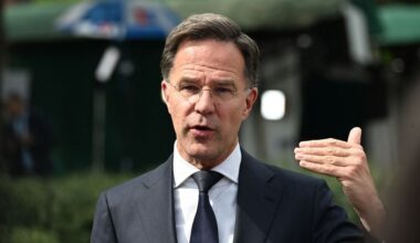 NAVO-chef Rutte wil norm defensie-uitgaven verhogen naar 5 procent