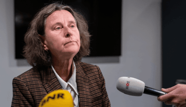Faber opent 'pleziermeldpunt' waar mensen kunnen verklikken dat een asielzoeker vrolijk kijkt