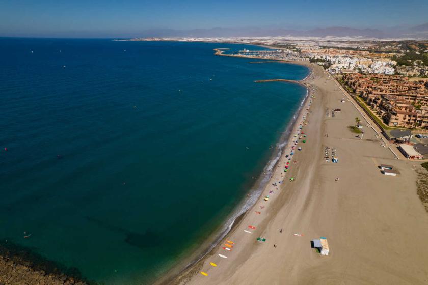 Playas azules de España 2025: liderazgo mundial en este distintivo con 642 banderas