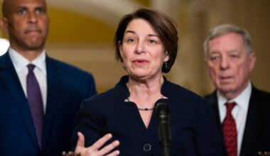‘It’s a Distraction’: U.S. Senator Exposes Trump’s Talk of Suspending Basic Rights  as ‘Smoke Bomb’ to Hide Economic Collapse