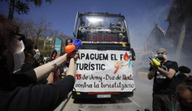 Agencias británicas, dispuestas a frenar la turismofobia en España