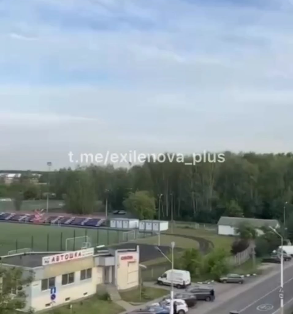 Ukrainian long-range drones hit the Kronshtadt UAV production facility in Dubna, Moscow region.