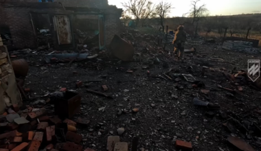 Azov Scouts engage in CQB with Russian troops in the Toretsk Sector (Exact date Uknown)