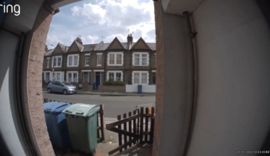 Porch thief caught on Ring cam in SE London – seems to have hit multiple homes today