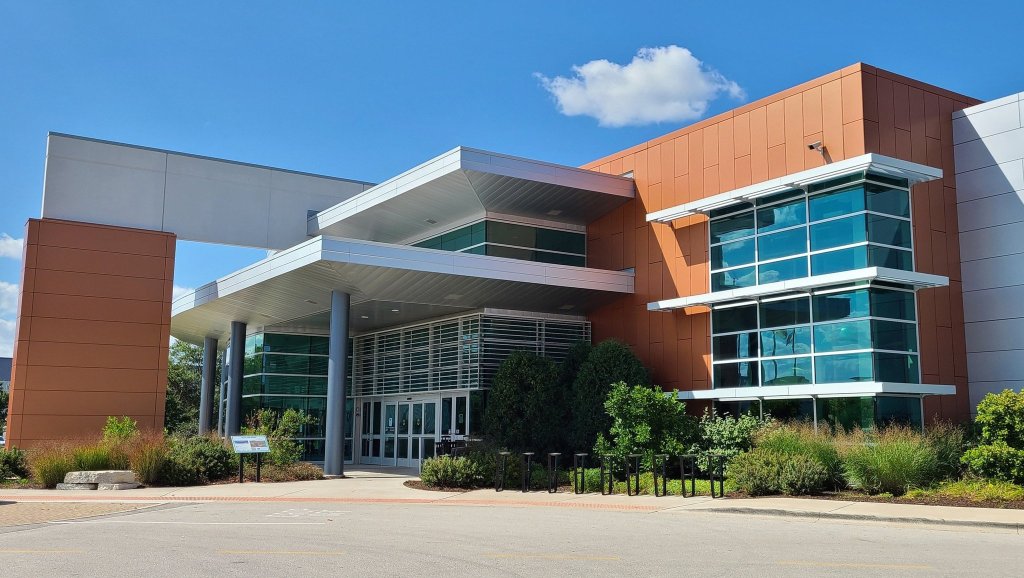 Consultants could help Naperville plan new indoor rec space