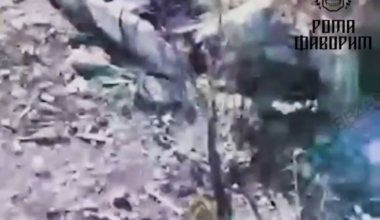 Another Russian attempts to recover a downed FPV and sets it off.