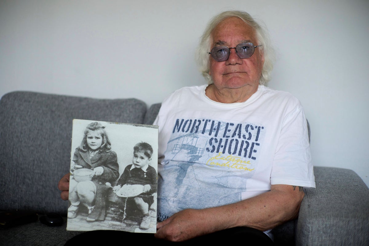 Dutch WWII 'Hunger Winter' survivor had to wait in line for meal made from flower bulbs