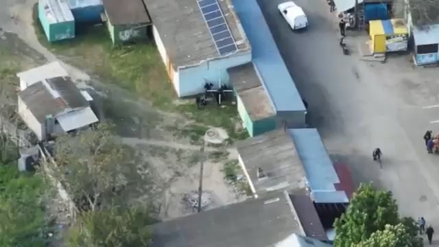 Drone footage of a Ukrainian attack on Russian soldiers in the occupied part of the Kherson region. The attack had to be very precise to not endanger the lives of Ukrainian civilians.