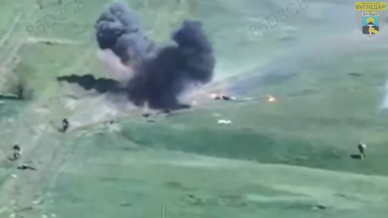 A Russian motorcycle assault driving into mines and being attacked by Ukrainian FPV drones (eastern Ukraine, May 2025)