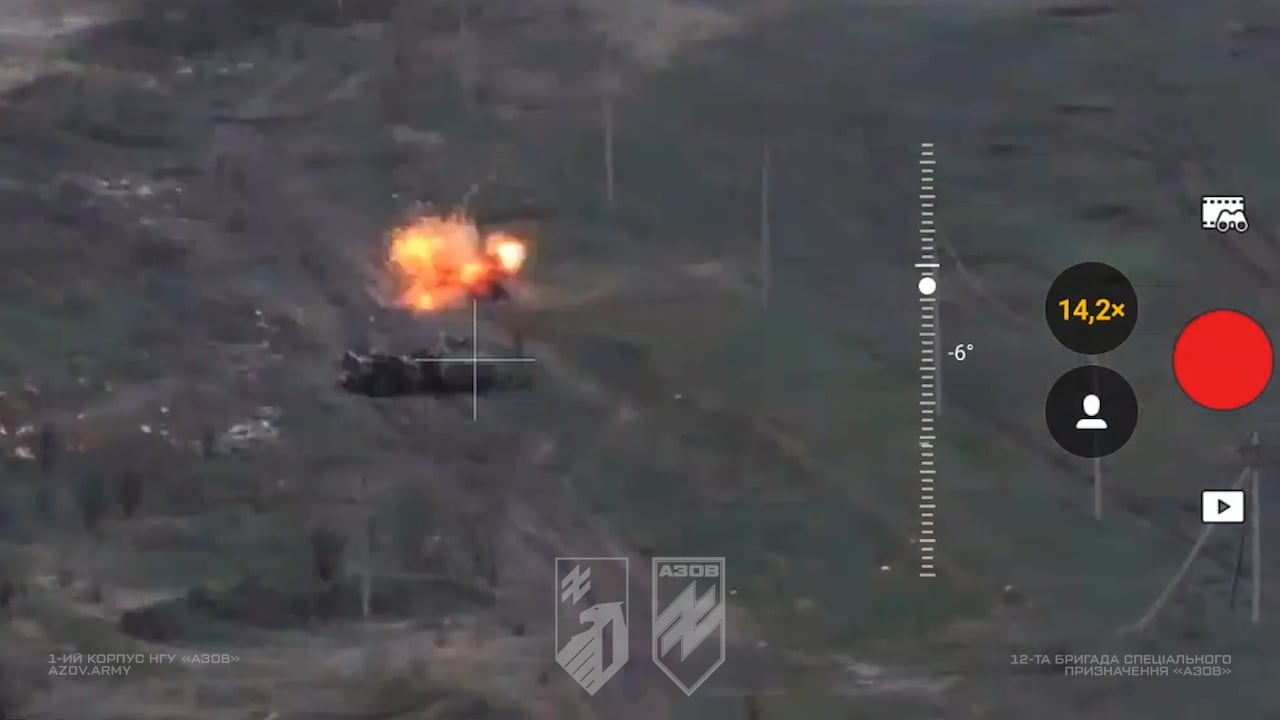 12th Brigade Azov of the National Guard of Ukraine found two Russian soldiers on their way to their positions and swarmed them with FPV and mortar fire, near Toretsk