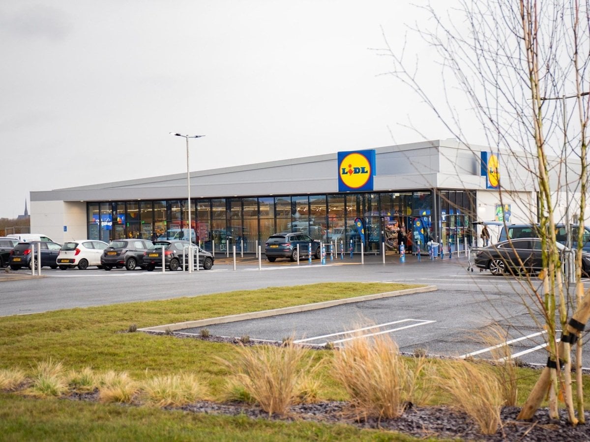 Top UK businesses slammed for minimum wage breaches - including Hilton Hotels, Pizza Express, and Lidl