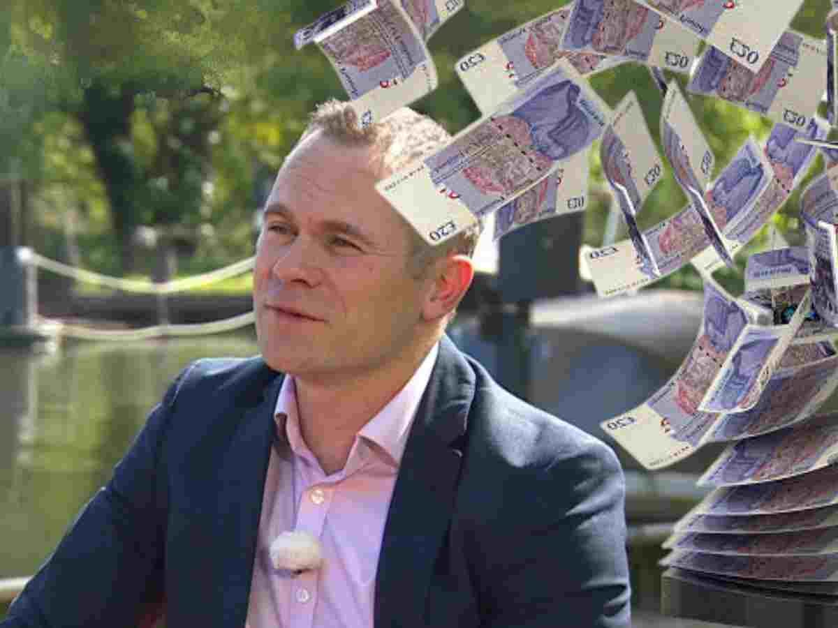 Water boss tells public to 'ration water' after selling off reservoirs for millions