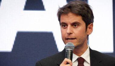 «LR n’est plus un parti pro-européen» : Attal attaque Retailleau après sa victoire à la présidence du parti