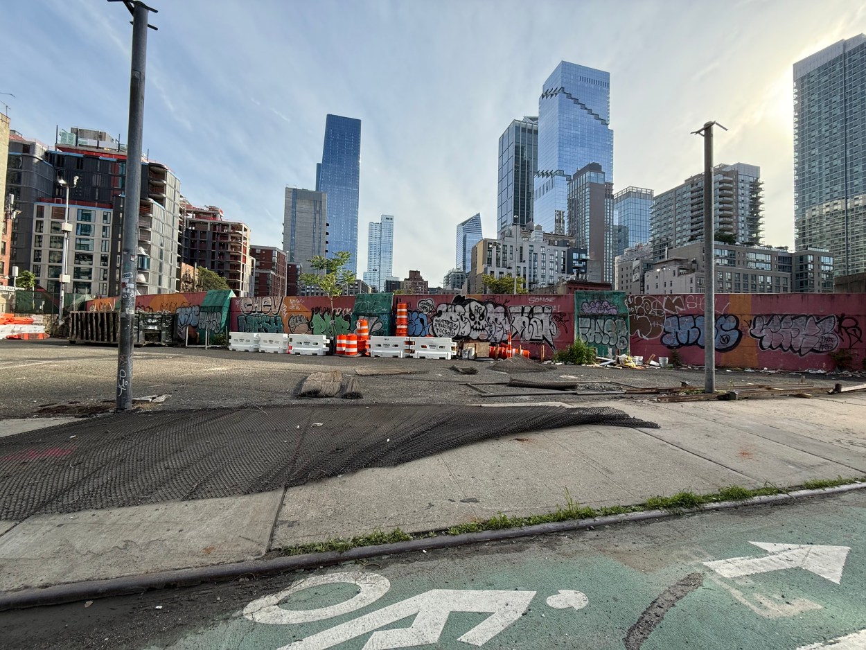 vacant lot on the south side of W39th Street