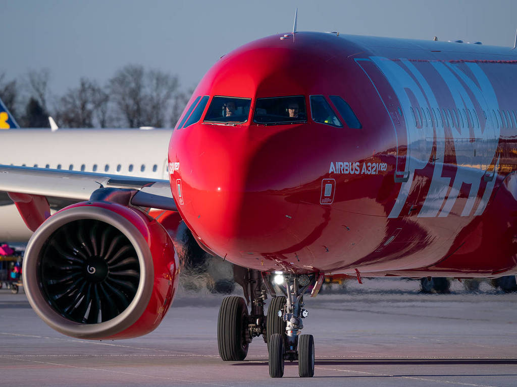 PLAY Plane Runway Close Up