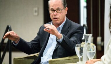 Braun focuses on business issues at Munster chamber lunch