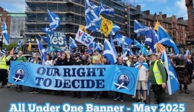 Yesterday's Independence March in Glasgow: 2000 people estimated by the Express