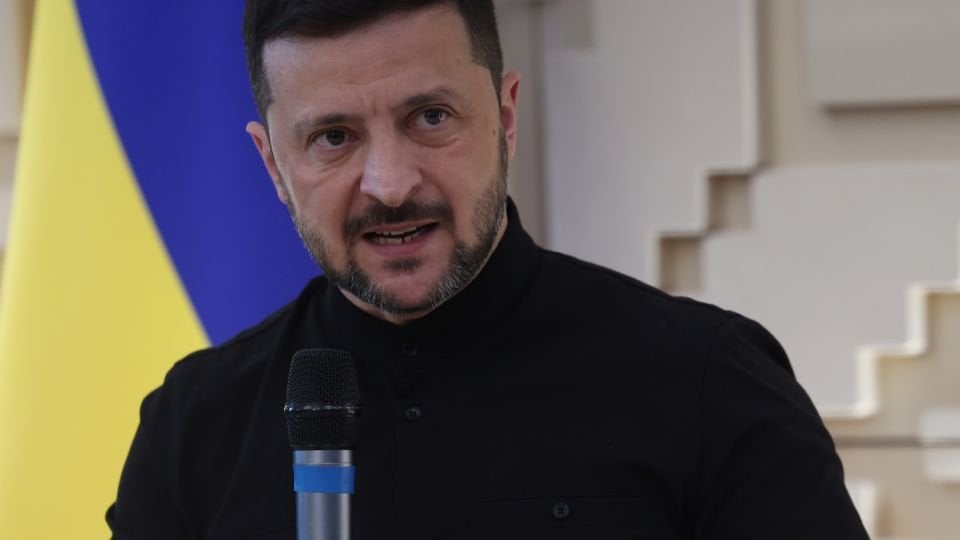 Zelenskyy rejects troop withdrawal from Ukrainian land