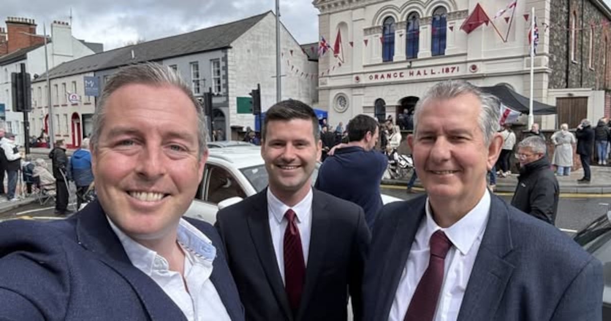 DUP MLAs present as loyalist band plays anti-Catholic anthems on day Pope Francis died