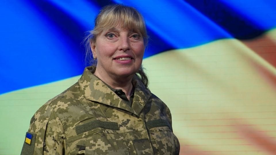 Ukrainian combat medic rescues her unit with grenade launcher
