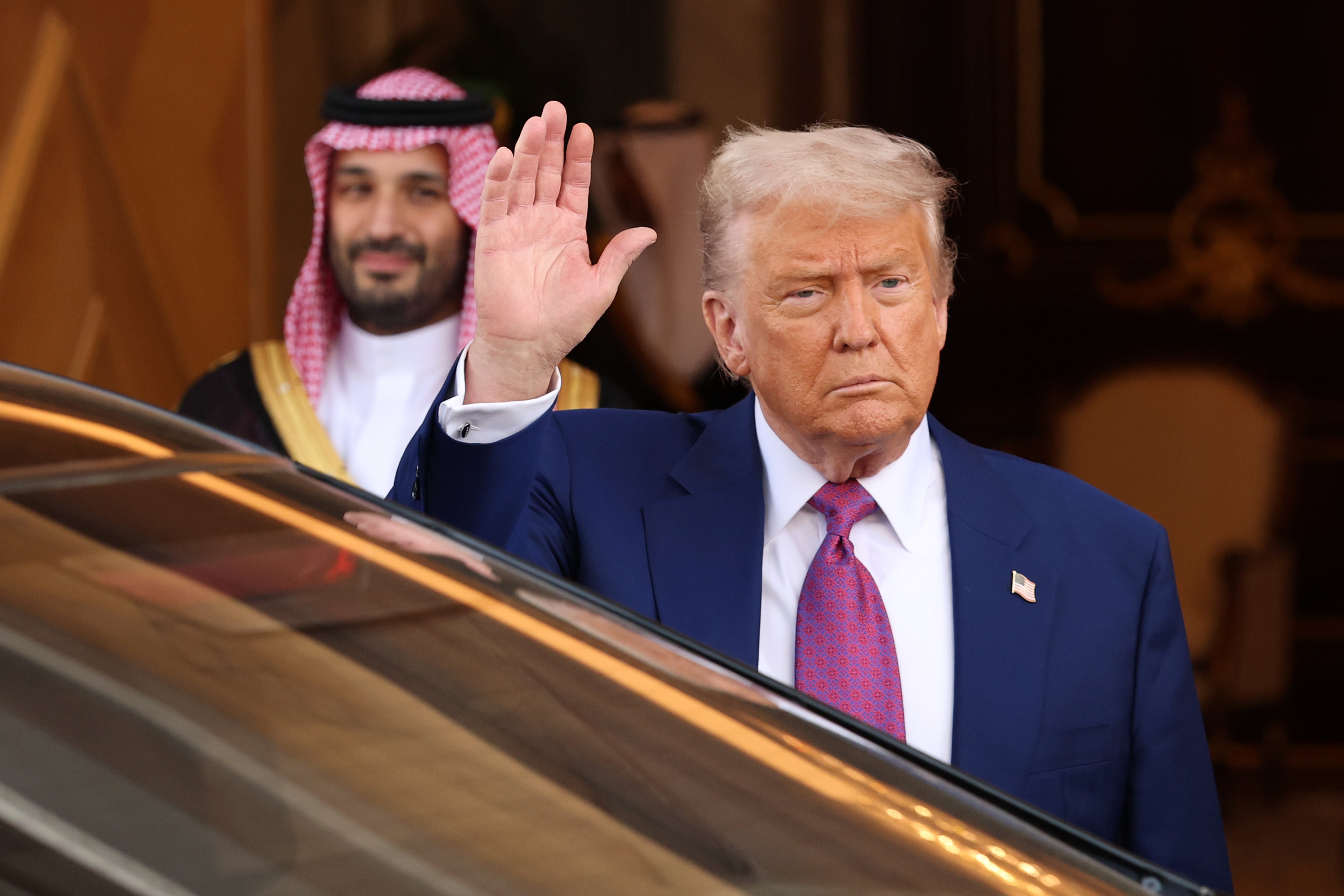 Trump leaves the Saudi palace