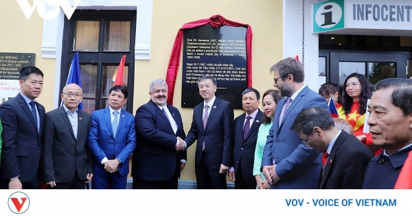 President Ho Chi Minh’s memorial plague unveiled in Czech city