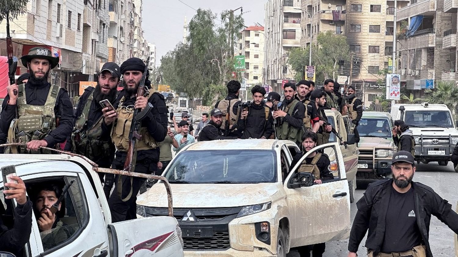 Israël bombarde les abords du palais du président syrien