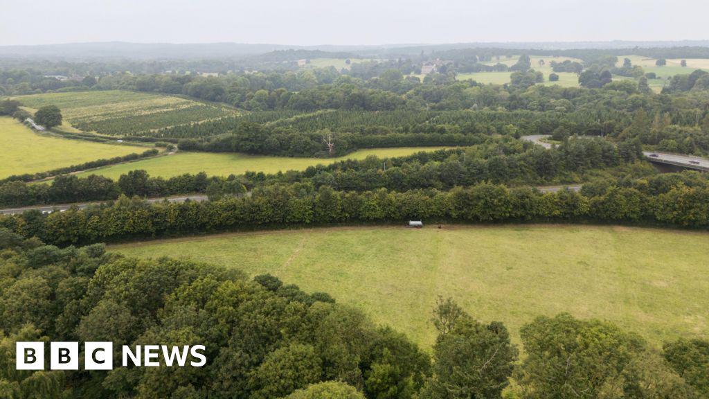 BBC News - London mayor to 'explore' building on green belt