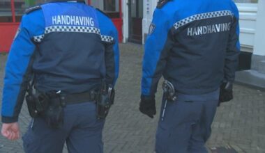 Rapport wangedrag boa's Deventer: daklozen kleineren en collega's aan tafels boeien