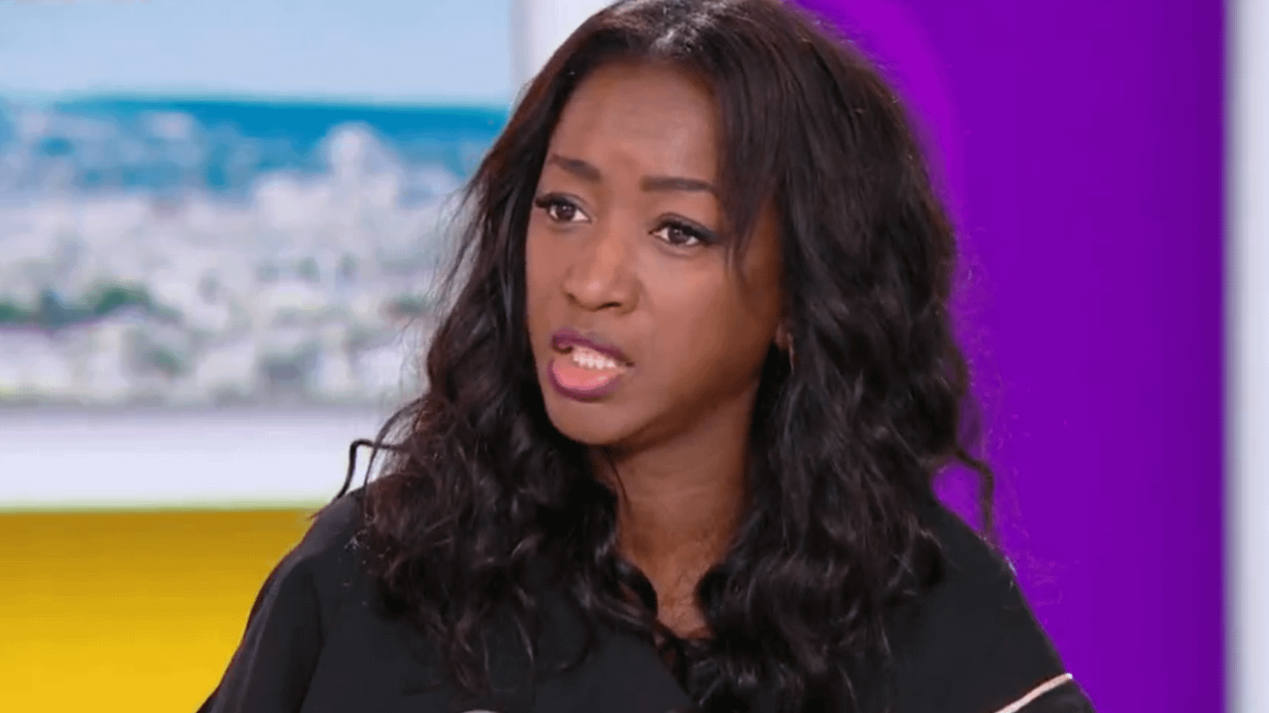 Après avoir porté plainte pour agression raciste, Hapsatou Sy raconte la scène