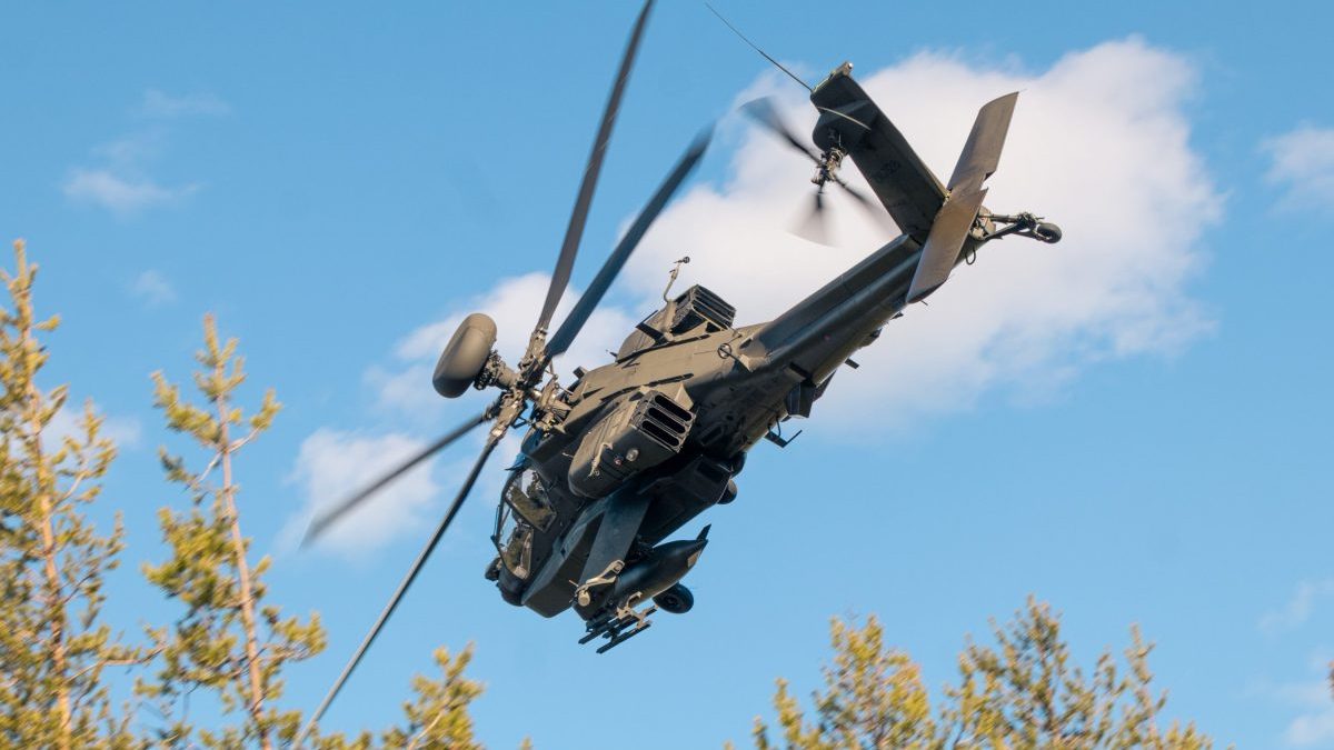 UK sends troops, Apaches and rockets to Nato's longest border with Russia
