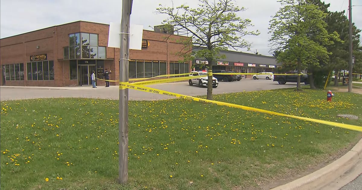 Mississauga shooting leaves 1 man dead