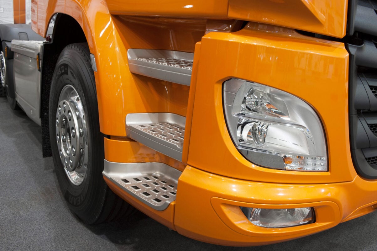 Zero emission trucks take record market share in Q1 2025