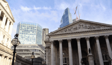 Bank of England cuts interest rates by quarter point