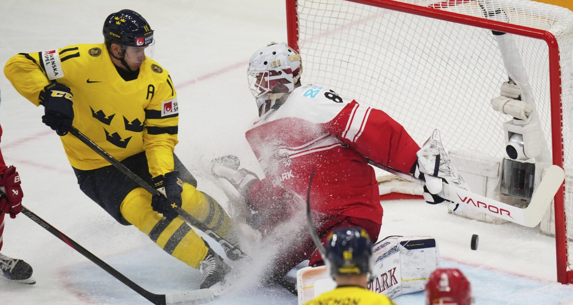 Sweden beats Denmark 6-2 to take bronze at ice hockey worlds