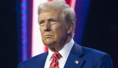 Donald Trump blasts Bruce Springteen and warns 'keep your mouth shut'
