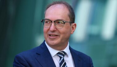 AfD im Staatsdienst: Dobrindt schließt pauschale Konsequenzen aus