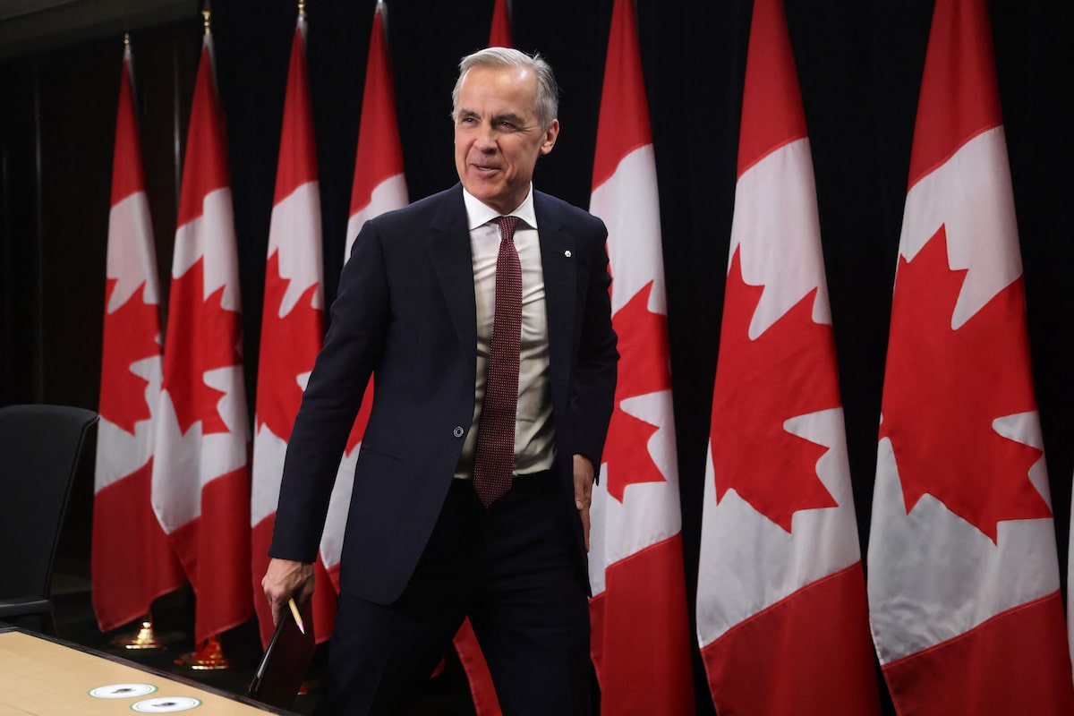 Carney’s aim to cut immigration marred by undercounting of temporary migrants, warn economists