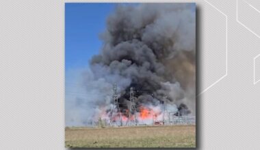 Thick, black smoke from west end brush fire seen across Edmonton - Edmonton