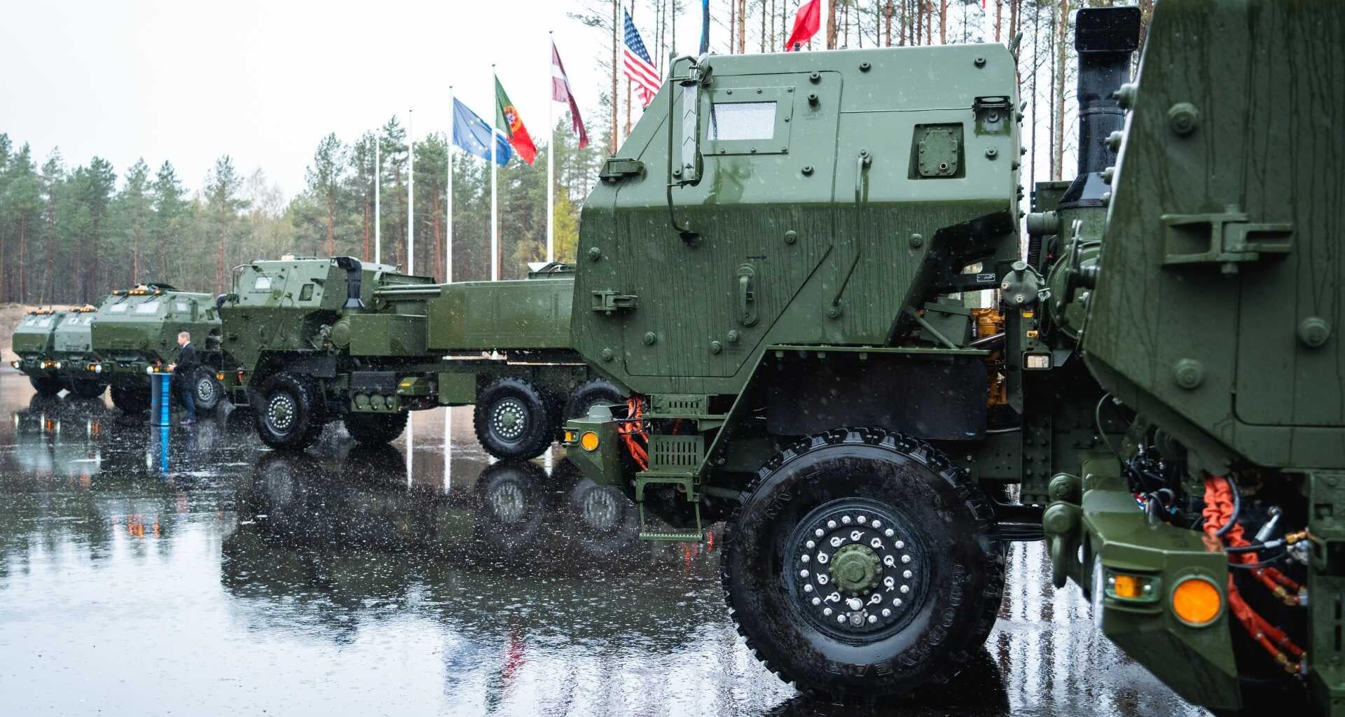 Six new US-made M142 HIMARS rocket launchers enter Estonian service to expand strike range beyond 300 kilometers.