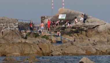 dry spell to remain with hazy sunshine forecast – The Irish Times