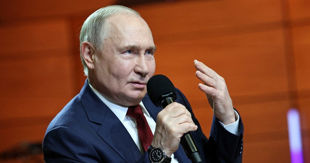 Without waiting for Trump, E.U. and Britain impose new sanctions on Russia over Ukraine