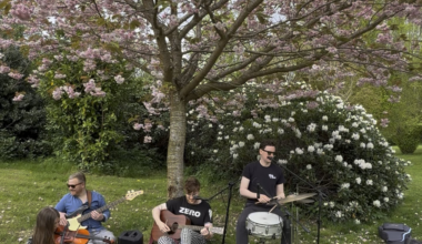 Big 90s tune under a tree at Lady Dixon park. Feat. a dog named Joe