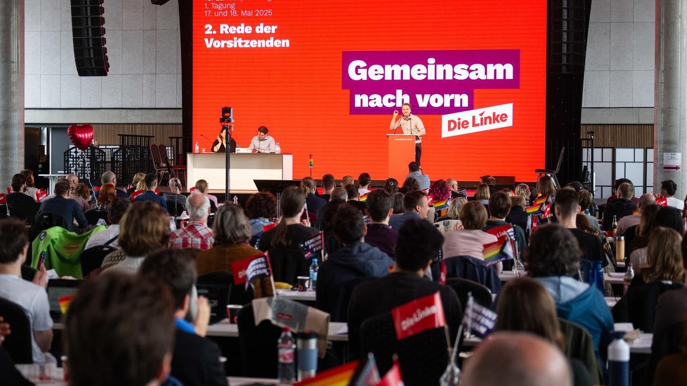 „Bescheuerte Provokation“: Mitglied zeigt Hitlergruß auf Parteitag der Berliner Linke