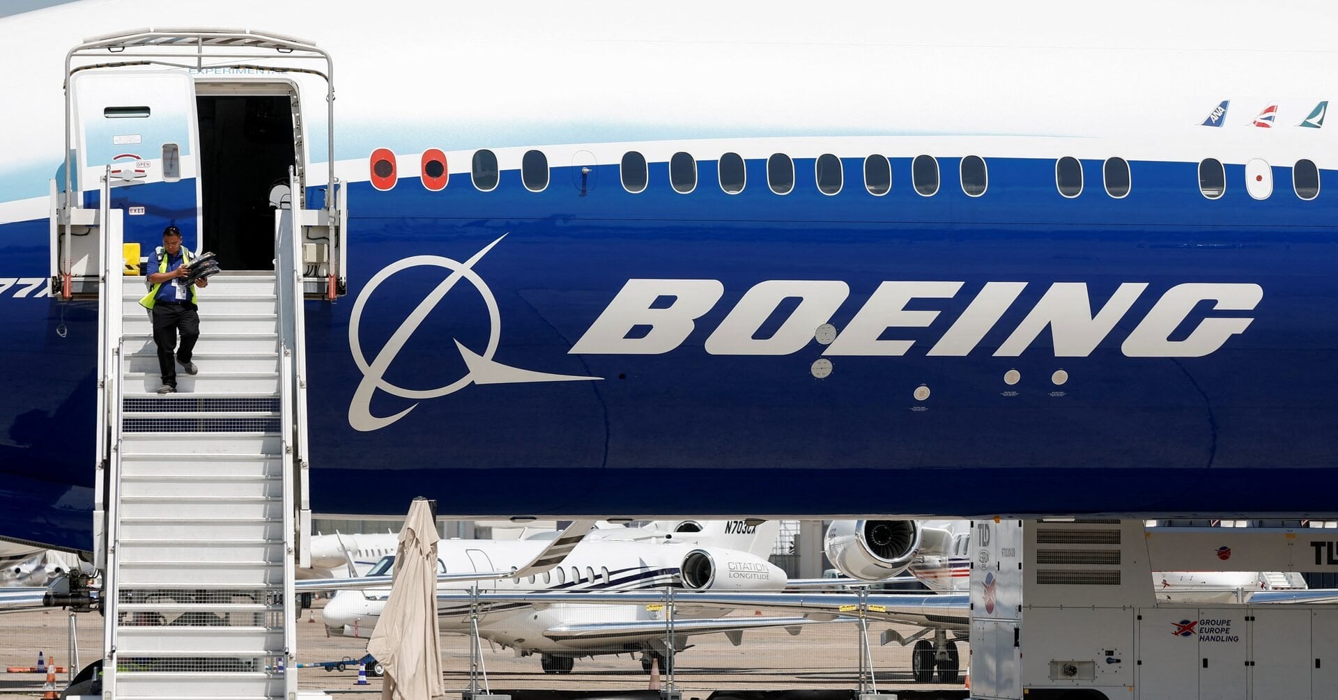 Poland seizes aircraft tyres bound for Russia in suspected sanctions breach