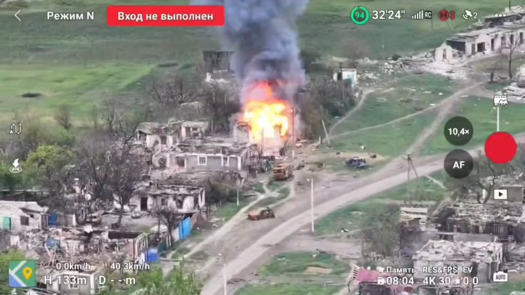 Russian ammo storage explodes in Novotroitske, south of Pokrovsk. May 2025