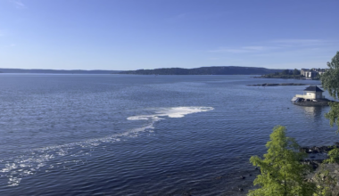 🚨 Pipe Leak in the Sea at Fornebu – Anyone Know Who to Contact or How to Help?
