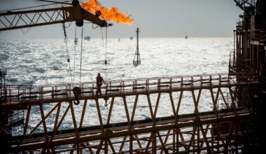 Oil Declines After Biggest US Crude Stockpile Gain Since March